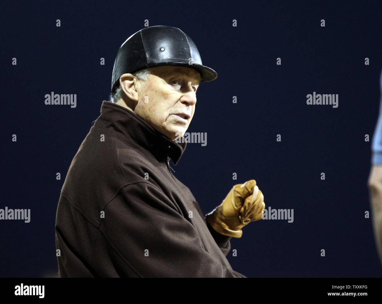 Hall of Fame formateur D. Wayne Lukas whats son cheval galope au cours de la piste d'entraînement du matin avant la 145e exécution du Kentucky Derby à Churchill Downs le 30 avril 2019 à Louisville, Kentucky. Photo de John Sommers II/UPI Banque D'Images