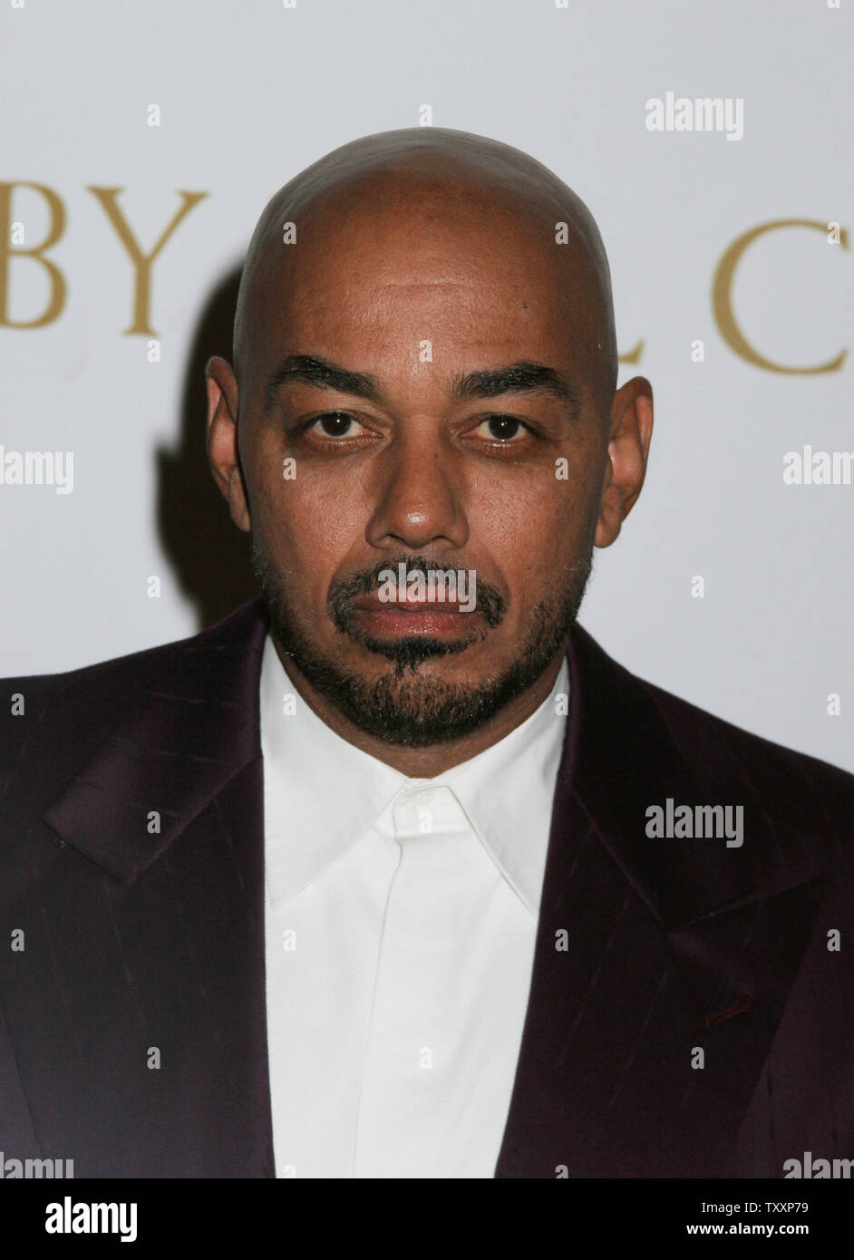 Musicien James Ingram pose pour photographes lors d'une collecte de fonds pour le Ray Charles Performing Arts Center à l'Université de Morehouse sur Septembre 29, 2004 à Los Angeles, CA. (Photo d'UPI/Francis Specker) Banque D'Images