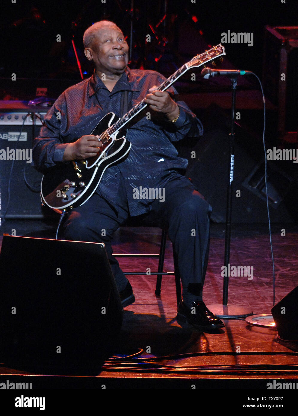 Giant Electric Guitar Banque D Image Et Photos Alamy