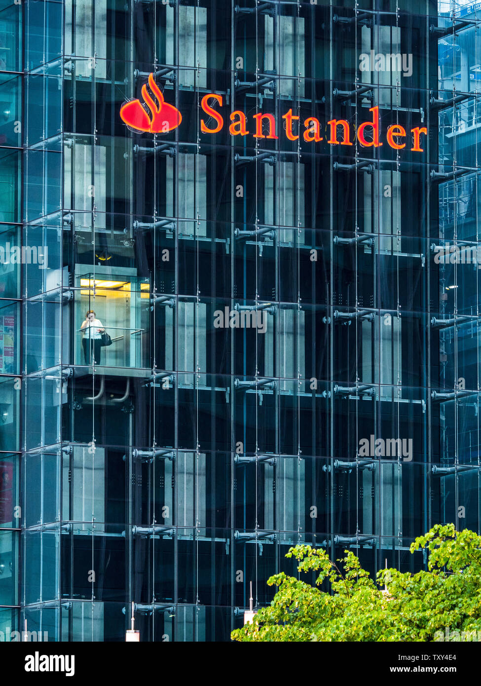 La Banque Santander Triton Square des bureaux dans le centre de Londres UK Banque D'Images