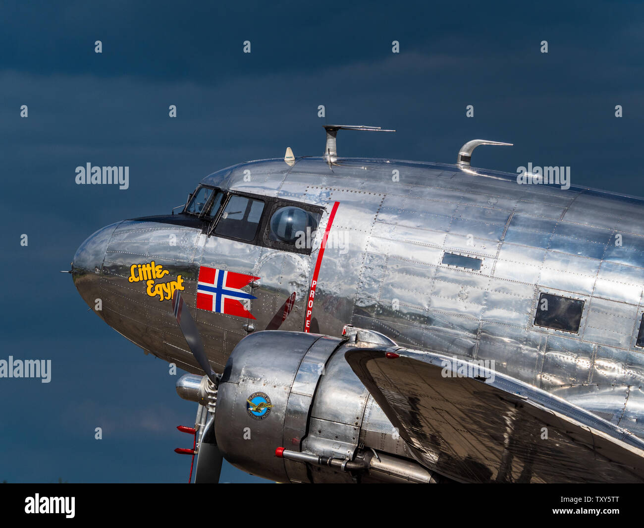 C-53 Dakota - Peu d'Egypte, un avion de transport C-53 Skytrooper LN-WND administré par la Fondation de la Norvège Dakota. Construit en 1943, a servi en Europe DANS LA SECONDE GUERRE MONDIALE. Banque D'Images