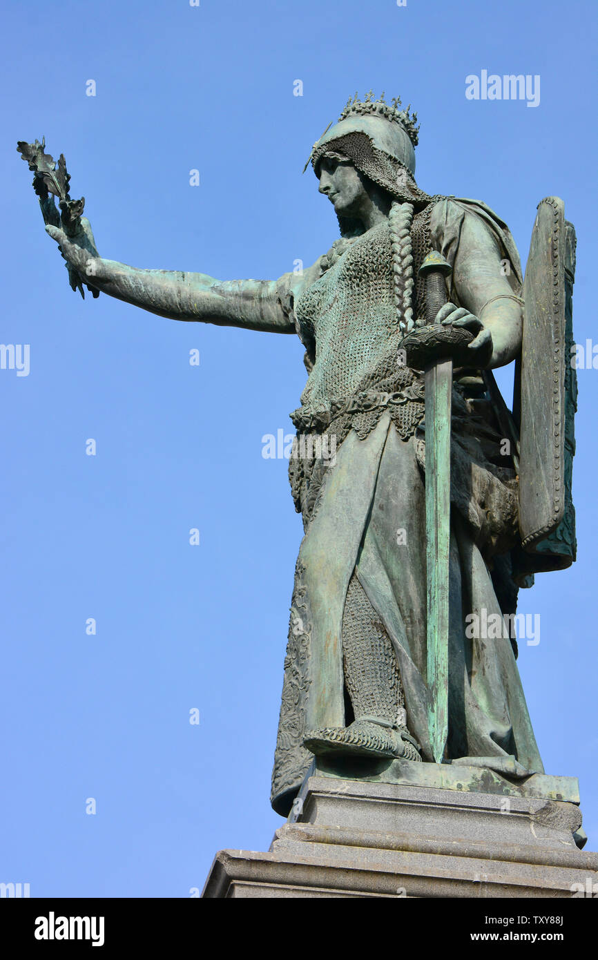 Statue de la liberté (le travail de György Zala), martyrs d'Arad monument, Arad, Roumanie Banque D'Images