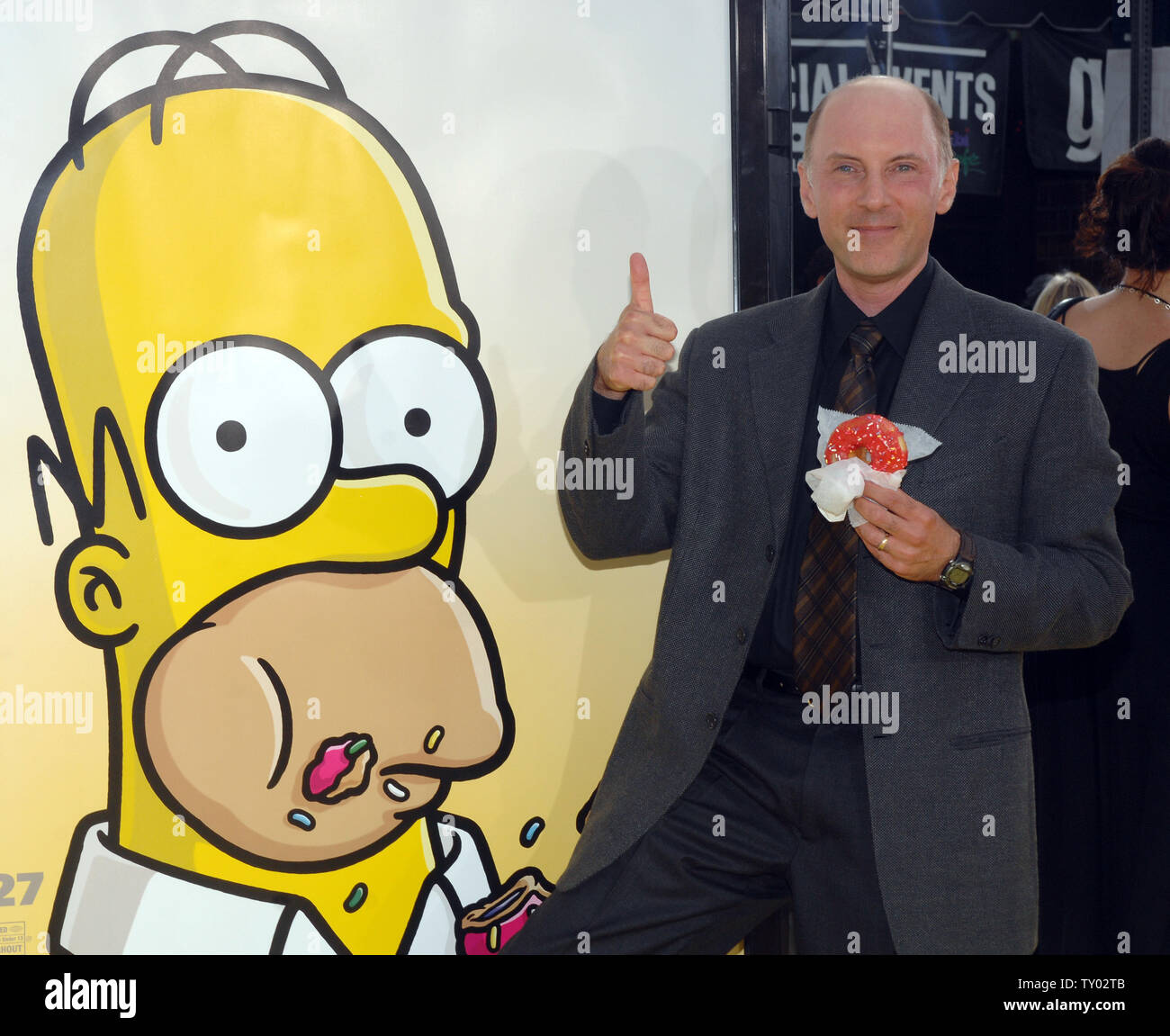 Dan Castellaneta, la voix de Homer Simpson dans l'animated motion photo comédie 'Les Simpson - Le Film", arrive à la première du film dans la section de Westwood Los Angeles le 24 juillet 2007. (Photo d'UPI/Jim Ruymen) Banque D'Images