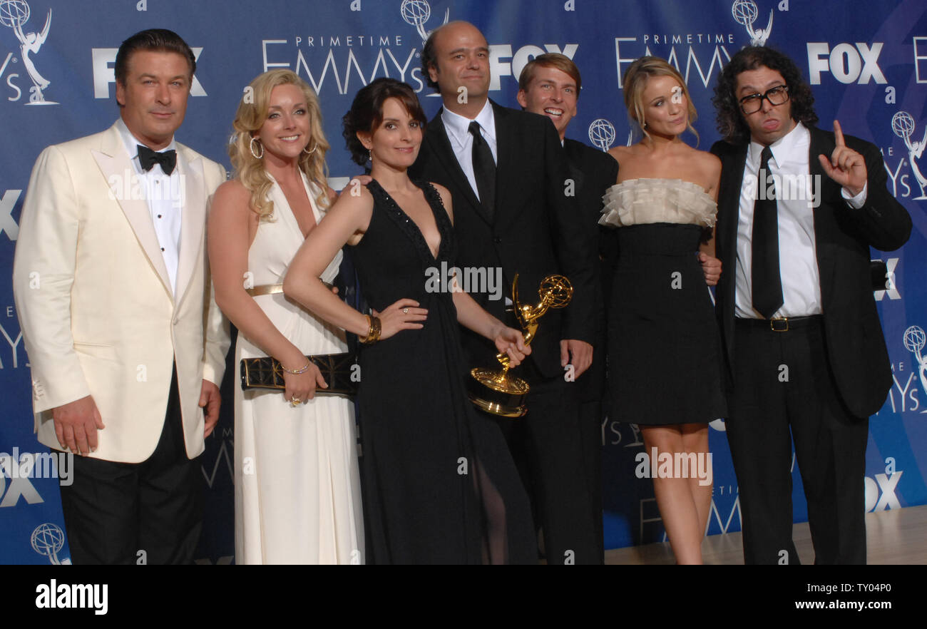 L'acteur de "30 Rock" s'affiche avec le Emmy backstage ils ont gagné à la 59e Primetime Emmy Awards au Shrine Auditorium à Los Angeles le 16 septembre 2007. (Photo d'UPI/Scott Harms) Banque D'Images