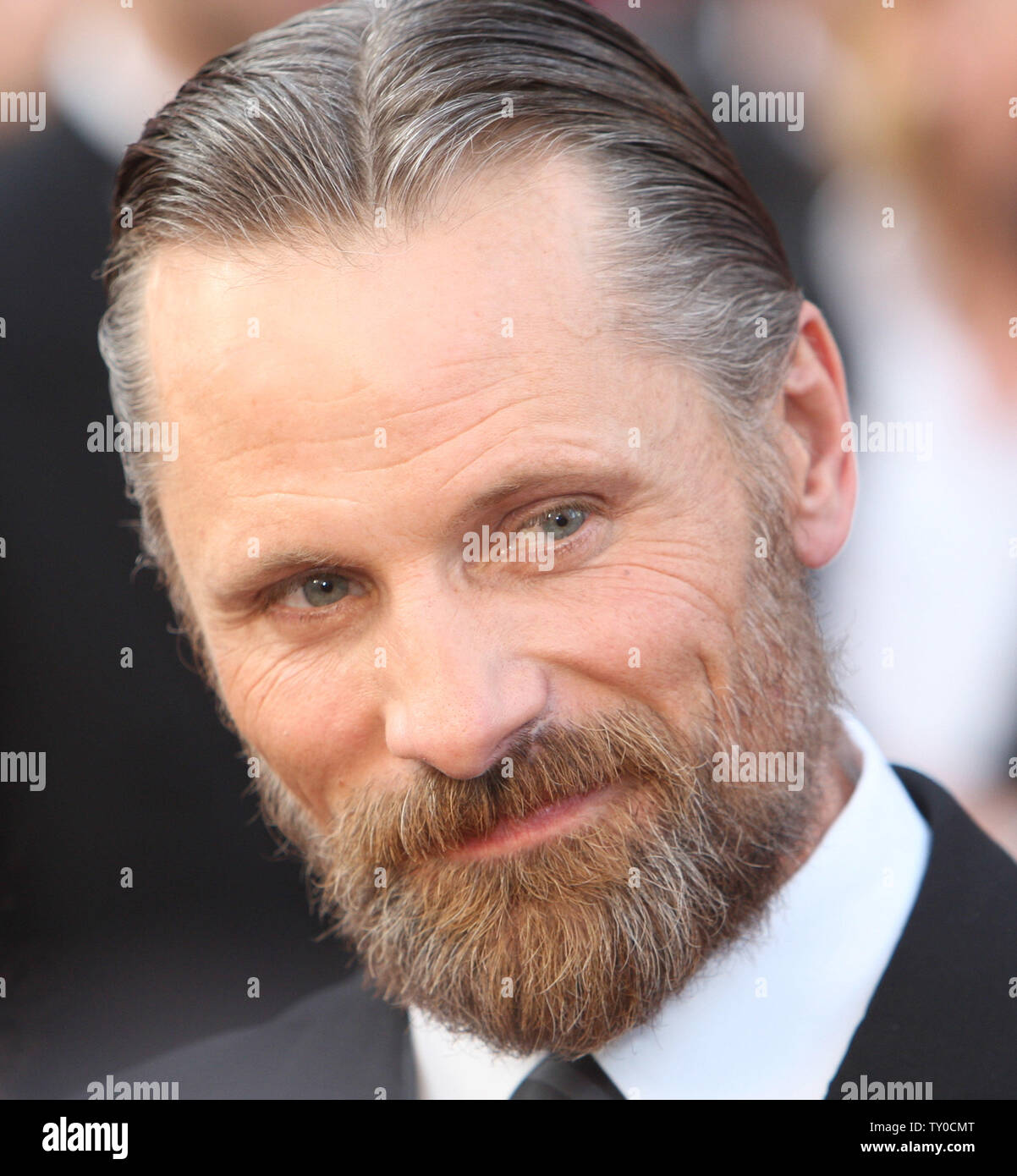 Viggo Mortensen (R), Meilleur acteur Oscar prête-nom pour 'Eastern Promises', arrive pour le 80e congrès annuel de l'Academy Awards Kodak Theater à Hollywood, Californie le 24 février 2008. (Photo d'UPI/Terry Schmitt) Banque D'Images