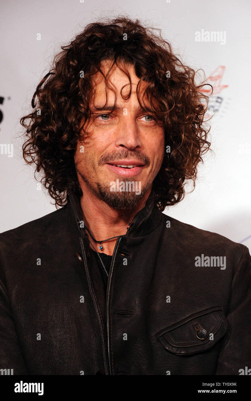 Musicien Chris Cornell arrive à la personne MusiCares de l'année hommage hommage à Neil Diamond à Los Angeles le 6 février 2009. (Photo d'UPI/Jim Ruymen) Banque D'Images