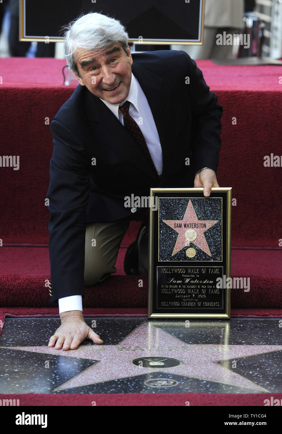 Sam Waterston pose lors d'une cérémonie où l'acteur a reçu une étoile sur le Hollywood Walk of Fame à Los Angeles le 7 janvier 2010. UPI/ Phil McCarten Banque D'Images