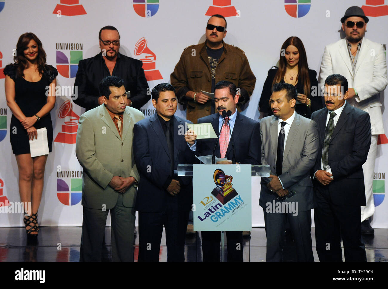 Les membres de la bande Norteno Los Tucanes De Tijuana annoncer les nominations pour la 12e édition annuelle du Latin Grammy Awards, lors d'une conférence de presse à l'Avalon Theatre dans la section Hollywood de Los Angeles le 14 septembre 2011. Le nom des gagnants sera annoncé à Las Vegas le 10 novembre. UPI/Jim Ruymen Banque D'Images