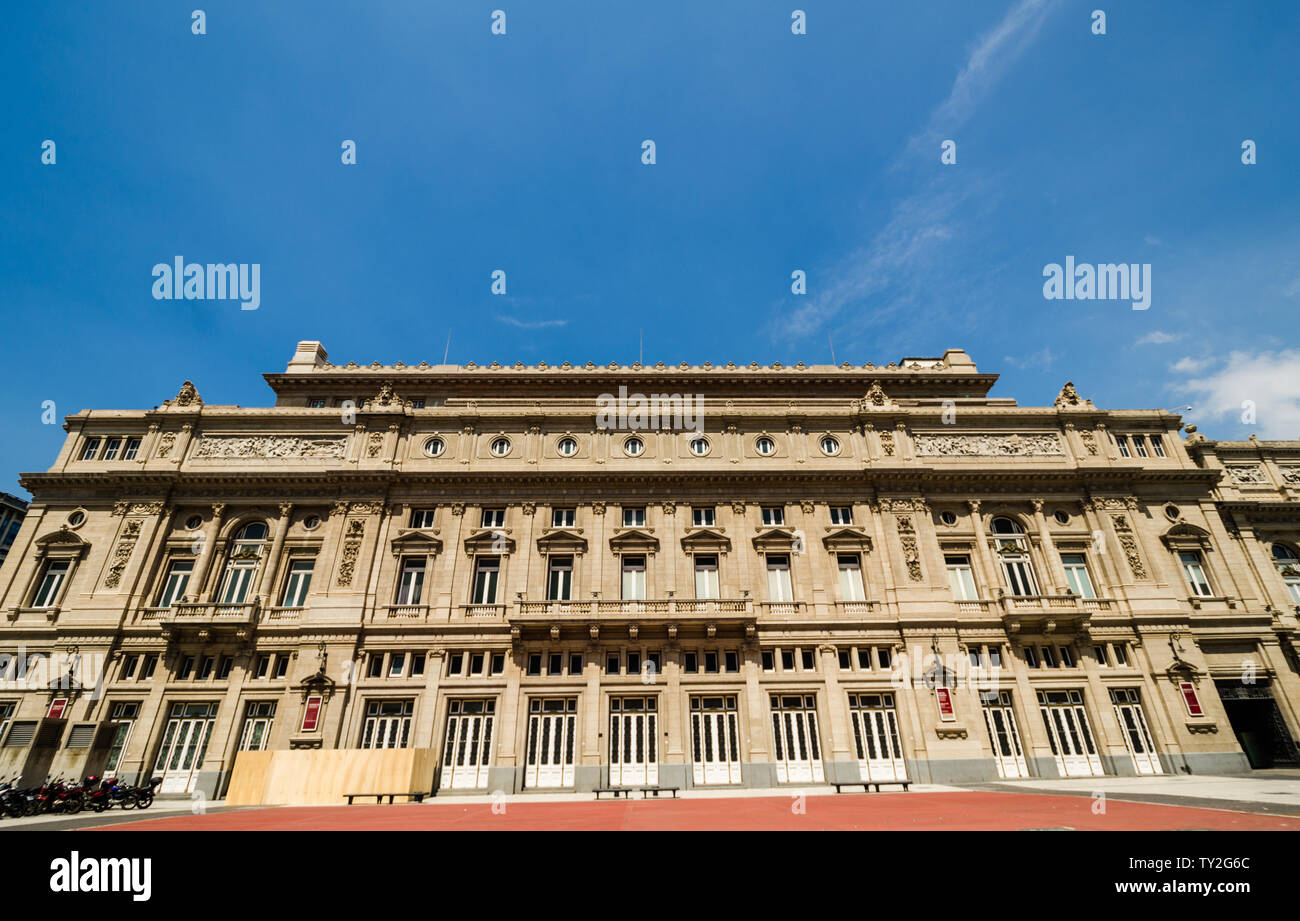 Théâtre Teatro Colon à Buenos Aires, Argentine, sur une journée ensoleillée Banque D'Images