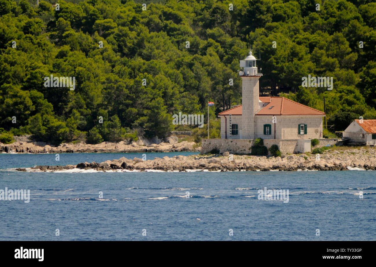 Un phare dans les îles croates, Mer Adriatique Banque D'Images