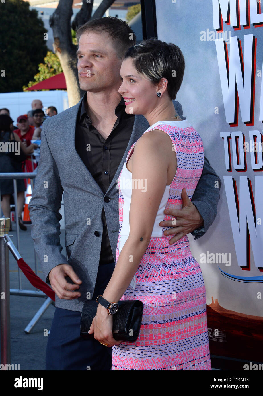 Evan Jones acteur assiste à la première de the motion picture western comédie "un million de façons de mourir dans l'Ouest" au Regency Village Theatre dans la section de Westwood Los Angeles le 15 mai 2014. Un agriculteur lâche commence à tomber d'un mystérieux nouveau femme en ville mais doit tester ses nouvelles trouvés courage lorsque son mari, un célèbre-gun slinger, annonce son arrivée. UPI/Jim Ruymen Banque D'Images