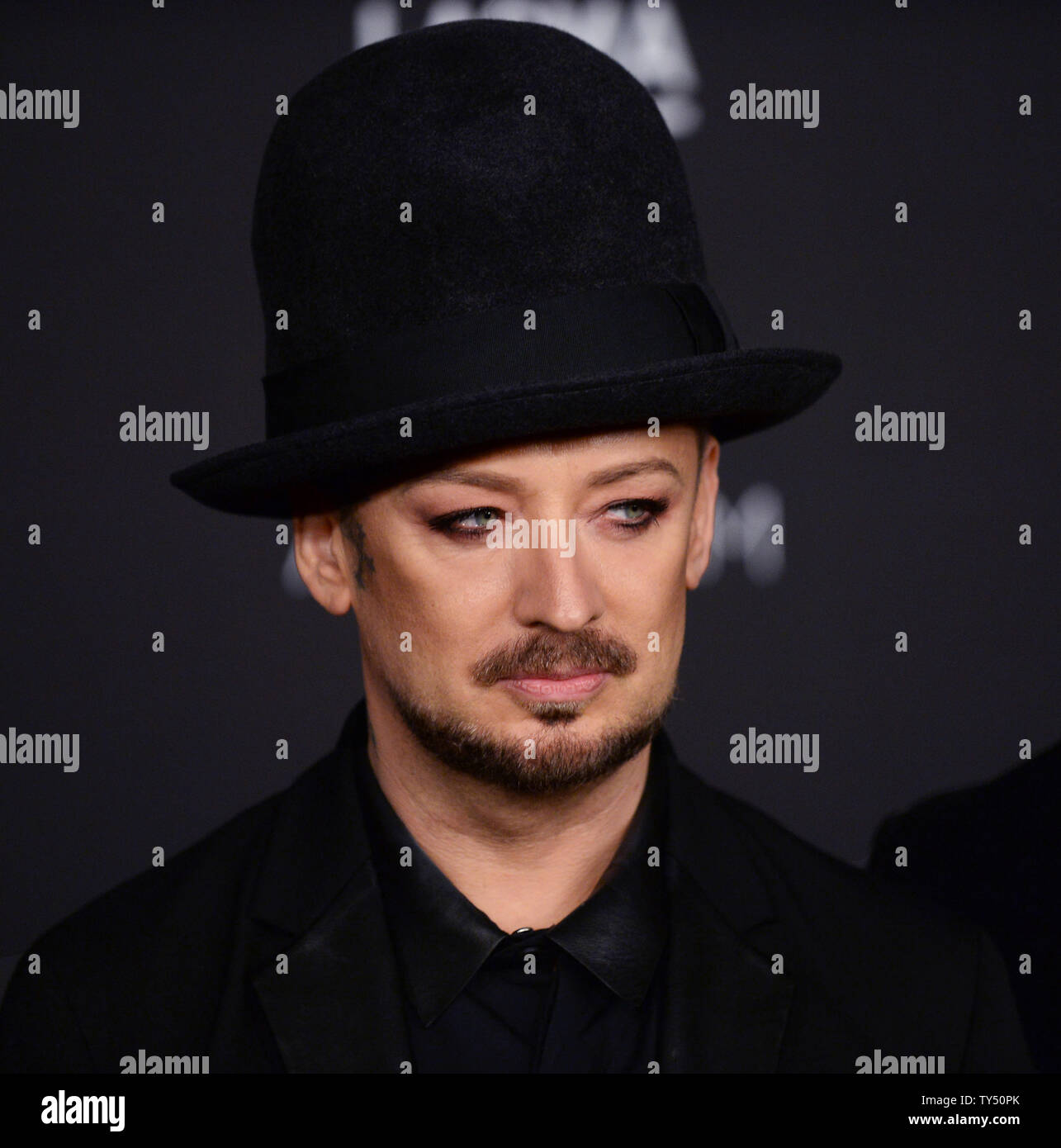 Boy George Singer assiste à la quatrième édition annuelle de l'Art LACMA  + Film gala Barbara Kruger et Tarantino à Los Angeles le 1 novembre 2014. UPI/Jim Ruymen Banque D'Images