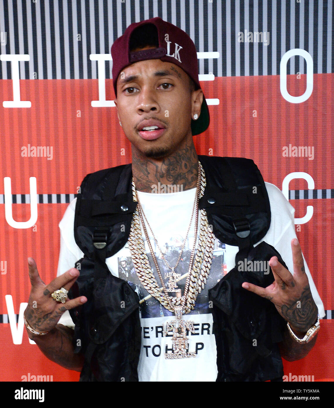 Le rappeur Tyga arrive sur le tapis rouge pour la 32e MTV Video Music Awards annuels chez Microsoft Theatre de Los Angeles le 30 août 2015. Photo par Jim Ruymen/UPI Banque D'Images