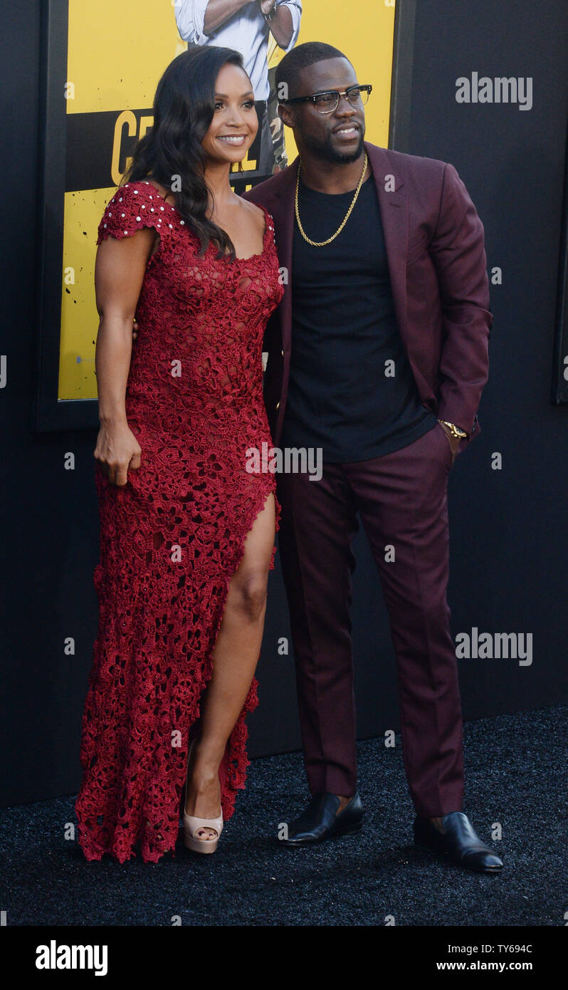 Acteurs Danielle Nicolet et Kevin Hart assister à la première de the motion picture Comedy Central 'intelligence' au Regency Village Theatre dans la section de Westwood Los Angeles le 10 juin 2016. Scénario : Après qu'il se retrouve avec un vieux pal via Facebook, un doux-mannered comptable est attiré dans le monde de l'espionnage international. Photo par Jim Ruymen/UPI Banque D'Images