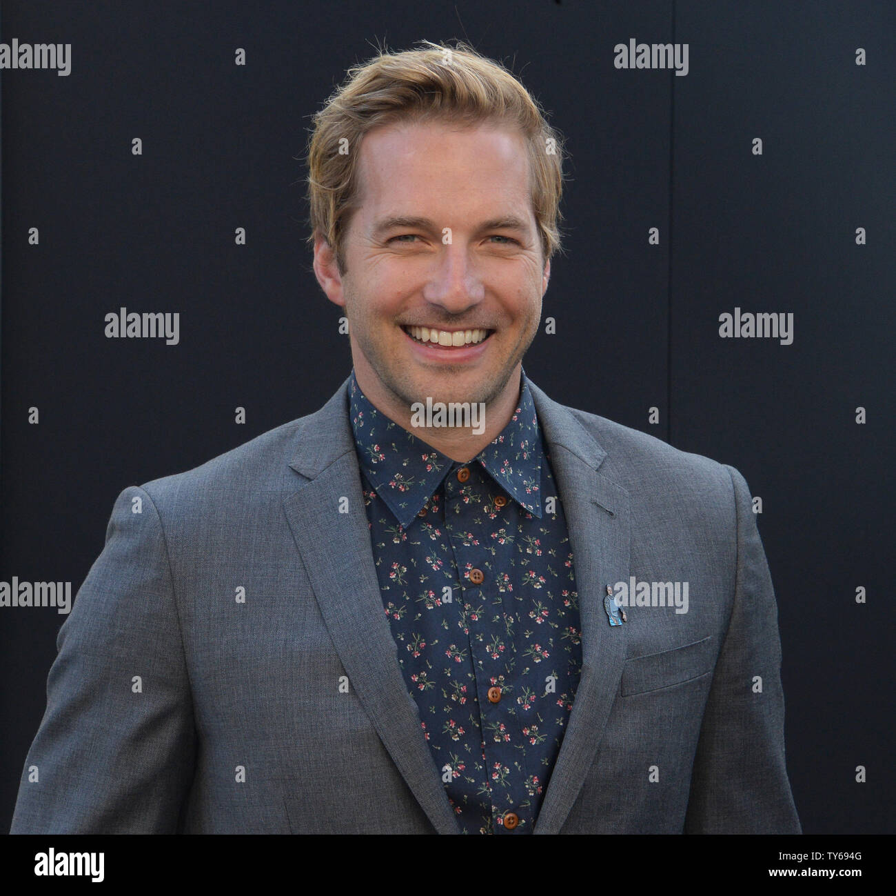 Ryan Hansen acteur assiste à la première de the motion picture Comedy Central 'intelligence' au Regency Village Theatre dans la section de Westwood Los Angeles le 10 juin 2016. Scénario : Après qu'il se retrouve avec un vieux pal via Facebook, un doux-mannered comptable est attiré dans le monde de l'espionnage international. Photo par Jim Ruymen/UPI Banque D'Images