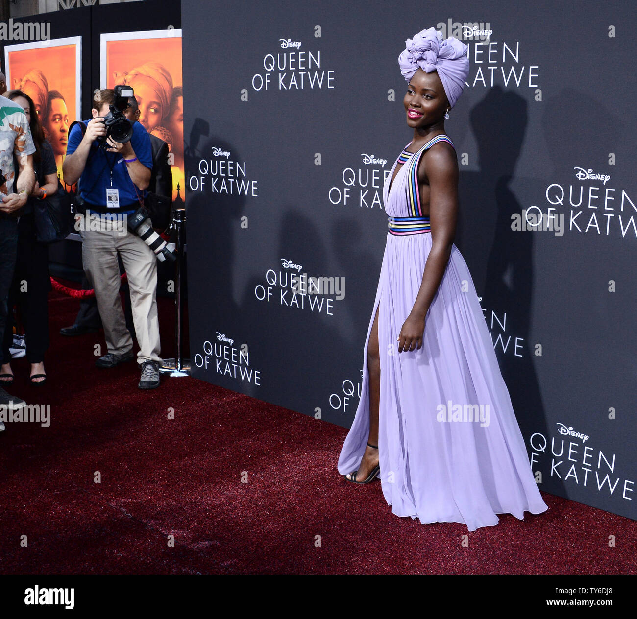 Acteur Lupita Nyong'o assiste à la première de the motion picture notice biographique "sport reine de Katwe" au El Capitan Theatre à Hollywood de Los Angeles le 20 septembre 2016. Photo par Jim Ruymen/UPI Banque D'Images