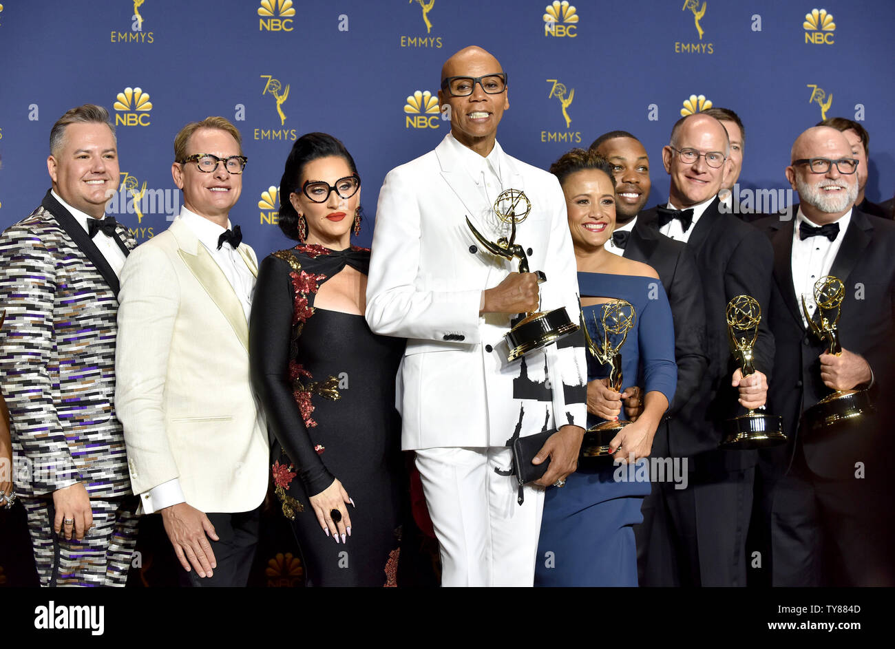 RuPaul et exprimés, gagnants de l'Award for Outstanding Reality-Competition Program pour 'la RuPaul Drag Race, apparaissent des backstage pendant le 70e congrès annuel de Primetime Emmy Awards au théâtre dans le centre-ville de Los Angeles le 17 septembre 2018. Photo par Christine Chew/UPI Banque D'Images