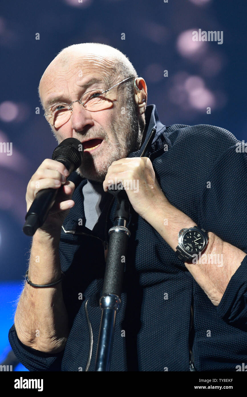 Prague, République tchèque. 25 Juin, 2019. Chanteur Phil Collins effectue durant son concert à Prague, République tchèque, le 25 juin 2019. Credit : Michal Kamaryt/CTK Photo/Alamy Live News Banque D'Images