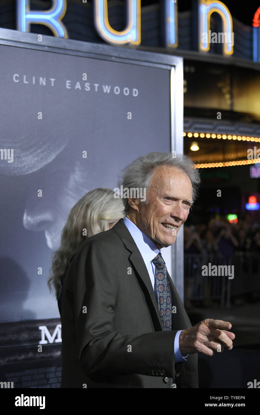 L'acteur et réalisateur Clint Eastwood assiste à la première de the motion  picture 'crime' de la Mule au Regency Village Theatre dans la section de  Westwood Los Angeles le 10 décembre 2018.