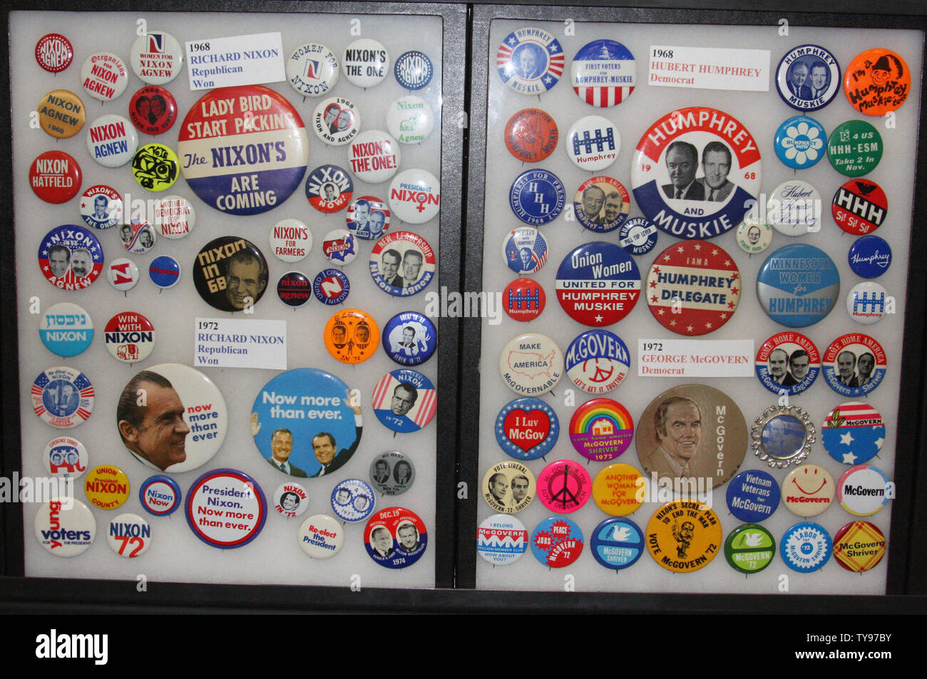 Les collectionneurs souvenirs politiques se réunissent à Las Vegas le 06 août, 2008. La convention bi-annuelle de l'American Political Items Collectors avec boutons de campagne, insignes, affiches et autres éléments est le plus grand de la nation. (Photo d'UPI/Daniel Gluskoter) Banque D'Images