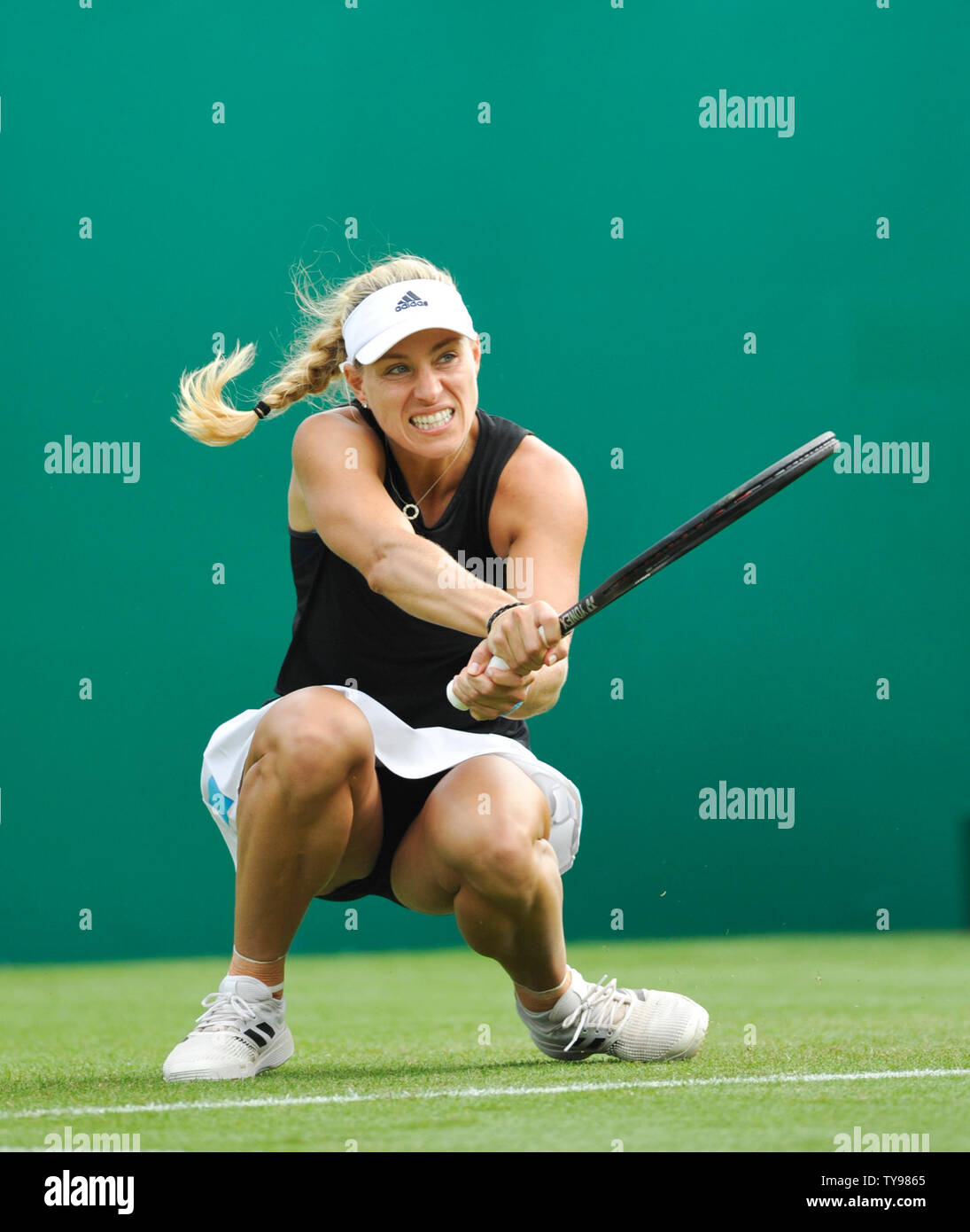Eastbourne UK 25 juin 2019 - Angélique Kerber d'Allemagne pendant son match avec Sam Stosur de l'Australie à la vallée de la nature qui a eu lieu le tournoi international de tennis du Devonshire Park à Eastbourne Banque D'Images