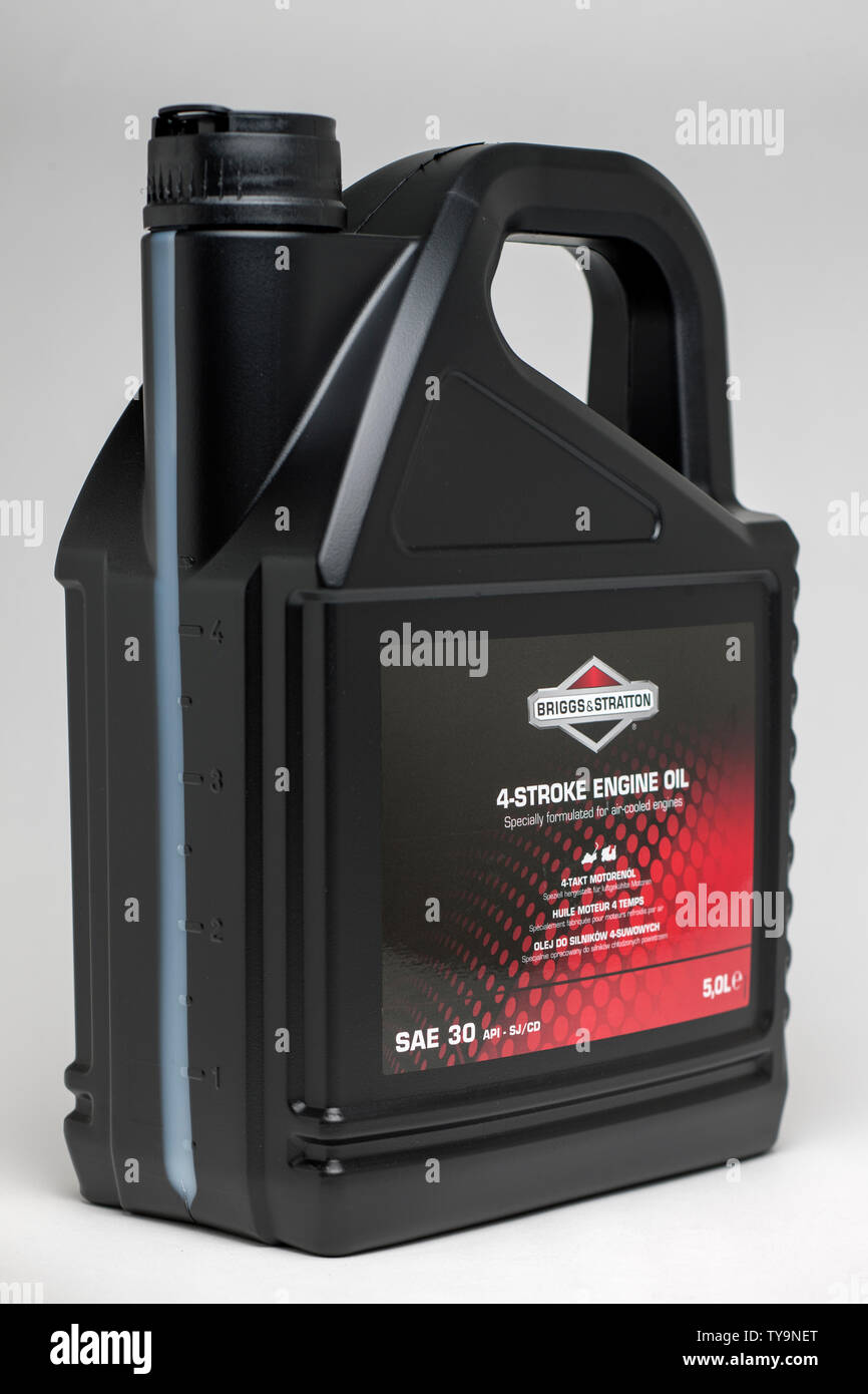 5 litres de Briggs et Stratton SAE 30 huile moteur 4 temps Banque D'Images