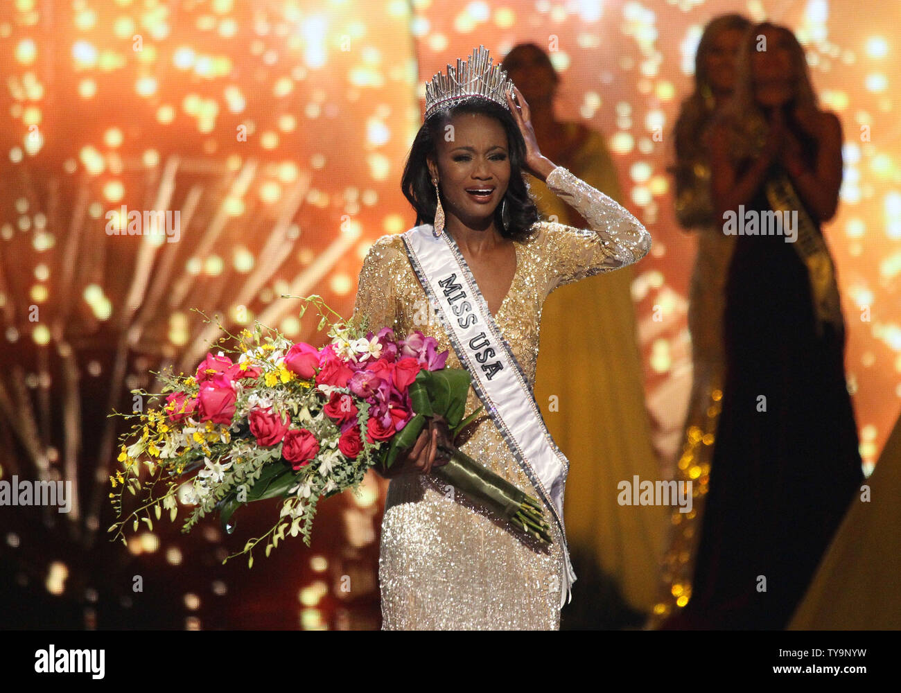 Mlle District de Columbia USA, Deshauna coiffure est couronné la nouvelle Miss USA 2016 sur scène pendant le concours Miss USA à concurrence T-Mobile Arena de Las Vegas, Nevada le 5 juin 2016. Photo de James Atoa/UPI Banque D'Images