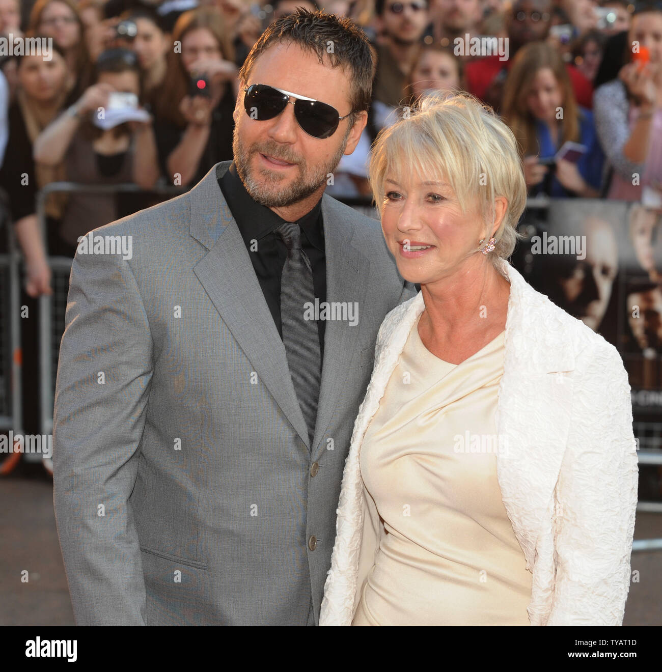 L'actrice britannique Helen Mirren et l'acteur australien Russell Crowe assister à la première de "l'état de jouer" à l'Empire, de Leicester Square à Londres le 21 avril 2009. (Photo d'UPI/Rune Hellestad) Banque D'Images