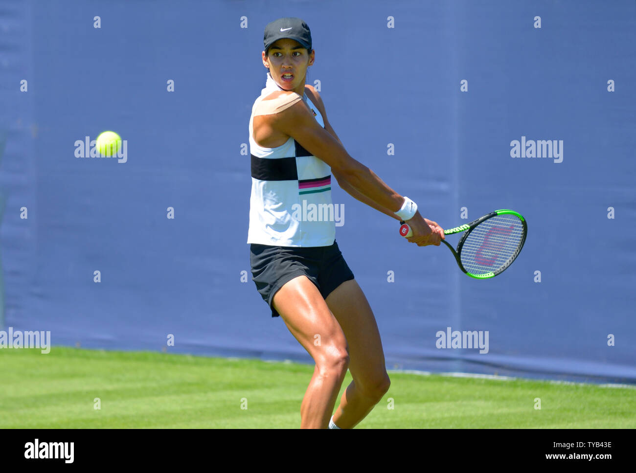 Astra Sharma (Aus) jouant dans le premier tour de qualification de la nature internationale de la vallée, le Devonshire Park, Eastbourne, Royaume-Uni. 22 Juin 2019 Banque D'Images