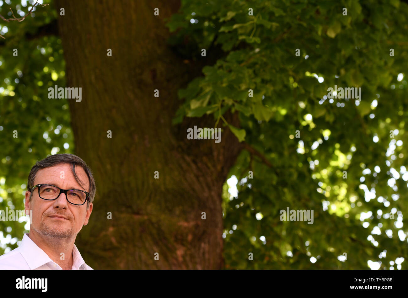 Hostivice, République tchèque. 26 Juin, 2019. David Rath, ancien gouverneur de Bohême centrale, prend la parole lors d'une conférence de presse le 26 juin 2019, à Hostivice, près de Prague, République tchèque. La haute cour d'appel de Prague Rath condamné à sept ans de prison, une amende de 10 millions de dollars et à 7 ans d'interdiction de travailler dans la fonction publique sur la fraude dans les marchés publics en Bohême centrale. Photo : CTK Michal Krumphanzl/Photo/Alamy Live News Banque D'Images