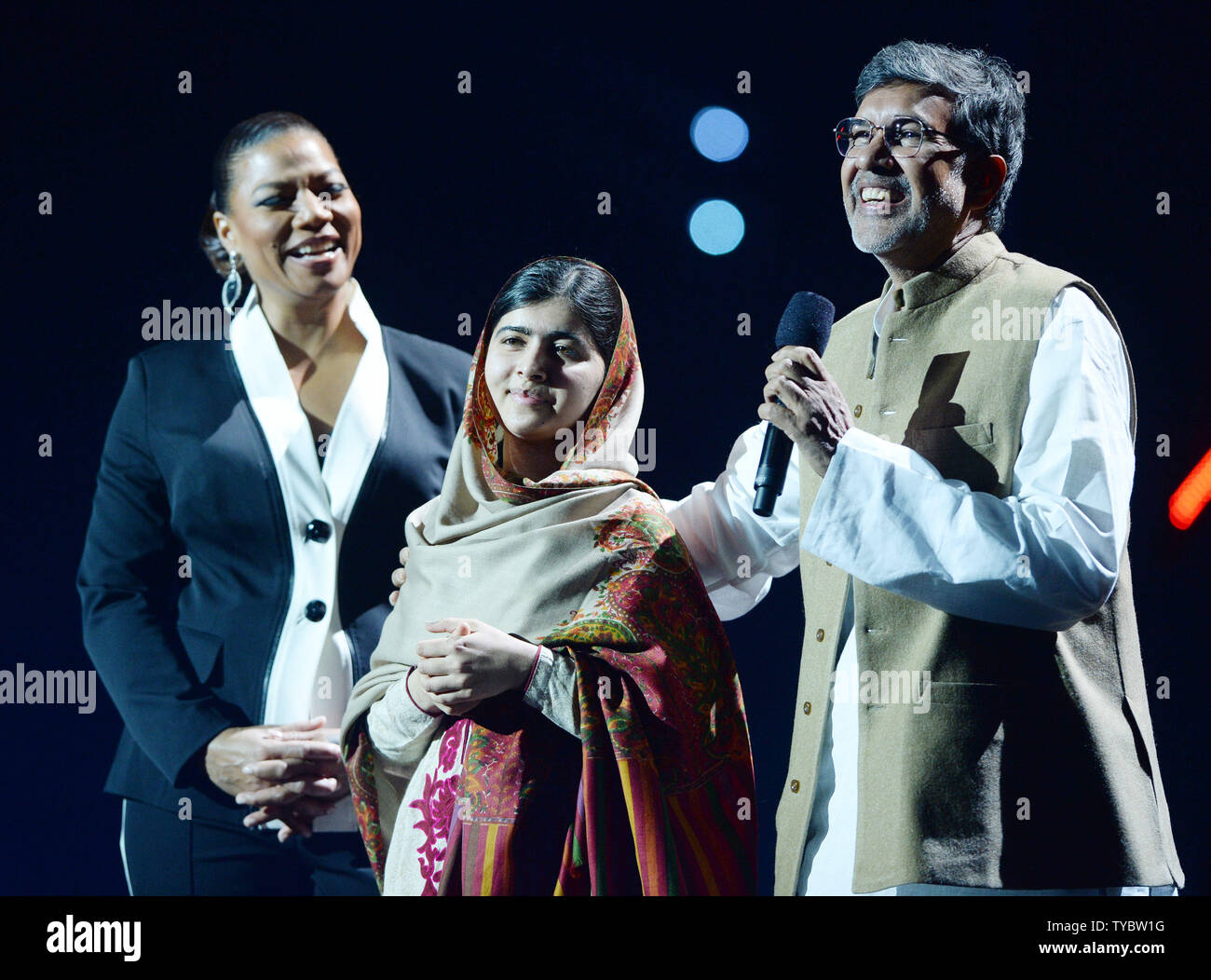 Pour l'activiste pakistanaise Malala Yousafzai, l'éducation des femmes Droits des enfants indiens Kailash Satyarthi, activiste et la chanteuse/ actrice Queen Latifah assister à l 'Concert du Prix Nobel de la paix' dans le Spektrum à Oslo le 11 décembre 2014. UPI/ Rune Hellestad Banque D'Images