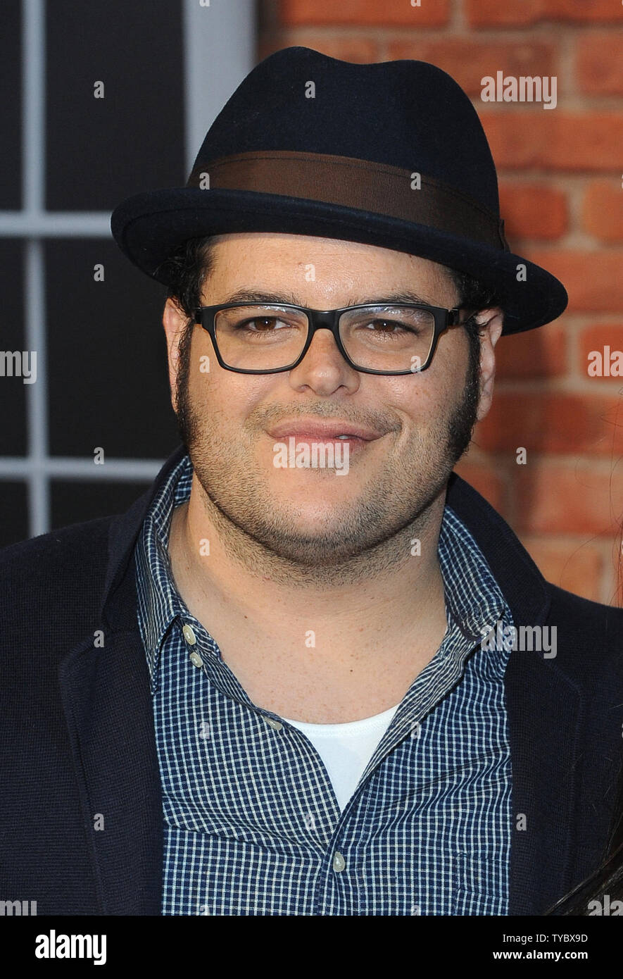 L'acteur américain Josh Gad assiste à la première UK de 'Mr Holmes' à Odéon Kensington à Londres le 10 juin 2015. Photo par Paul Treadway/UPI Banque D'Images