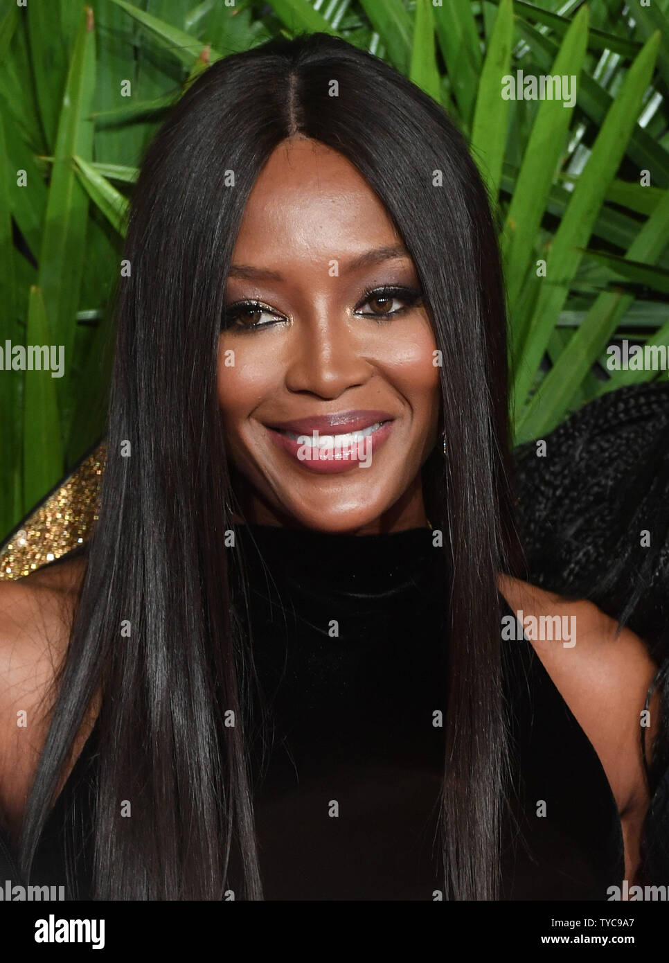 Modèle britannique Naomi Campbell assiste à la Fashion Awards au Royal Albert Hall de Londres le 4 décembre 2017. Photo par Rune Hellestad/ UPI Banque D'Images