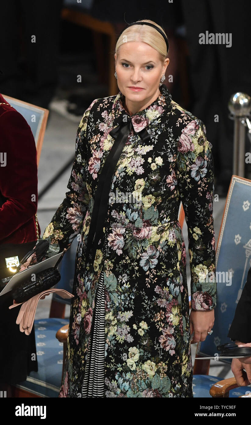 Norwegian Crown Princess Mette Marit assiste à la cérémonie du Prix Nobel de la paix à l'Hôtel de Ville à Oslo le 10 décembre 2017. Photo par Rune Hellestad/ UPI Banque D'Images