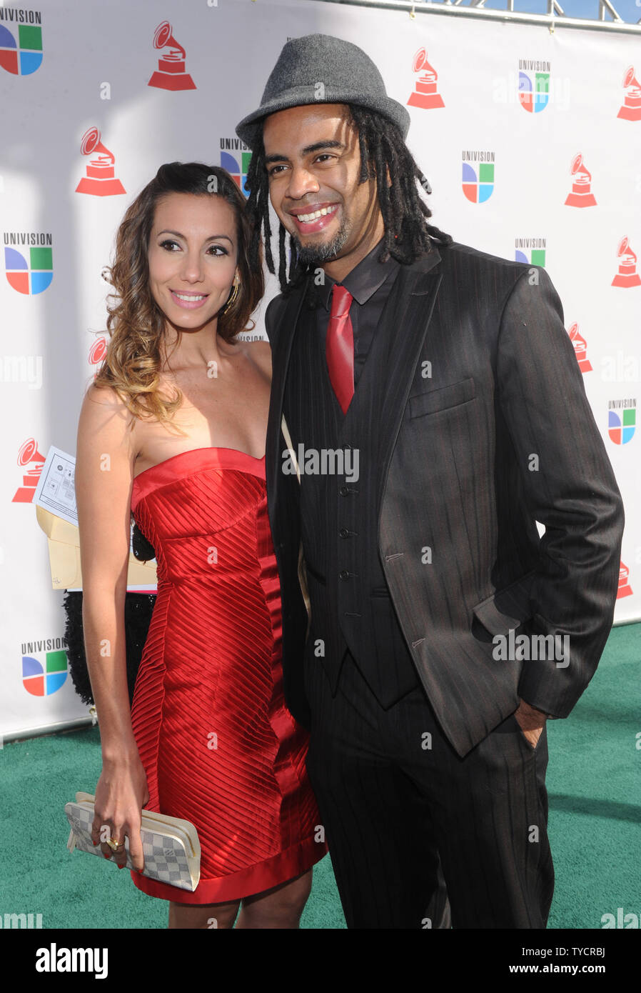 Tania Khalill et Jair Oliveira arrive à la 10e édition des Latin Grammy Awards à Las Vegas, Nevada le 5 novembre 2009. UPI/Jim Ruymen Banque D'Images