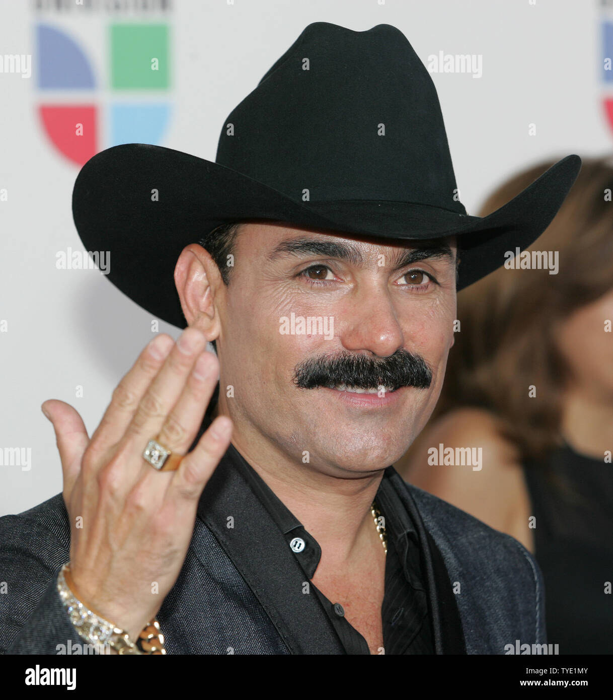El Chapo de Sinaloa arrive pour le 2009 Premio Lo Nuestro award show au centre BankUnited à Coral Gables, en Floride le 26 mars 2009. (Photo d'UPI/Michael Bush) Banque D'Images