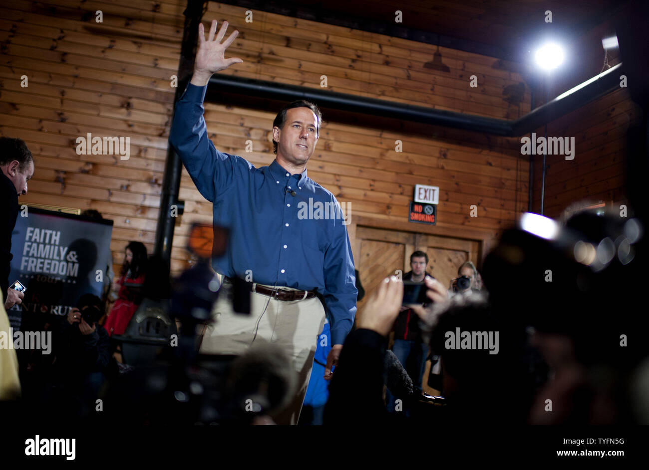 Candidat présidentiel républicain Rick Santorum parle à une assemblée publique dans la région de Northfield, New Hampshire le 5 janvier 2012. Santorum fait campagne avant les primaires du New Hampshire. UPI/Kevin Dietsch Banque D'Images