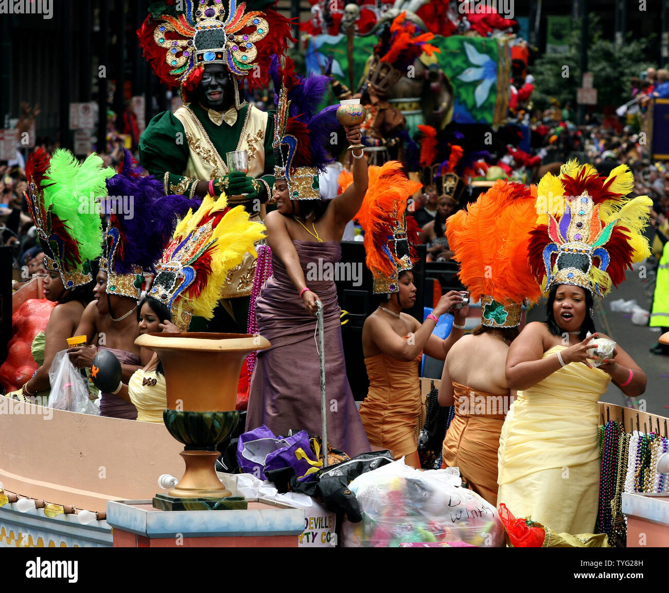 Zulu maiden Banque de photographies et d’images à haute résolution - Alamy