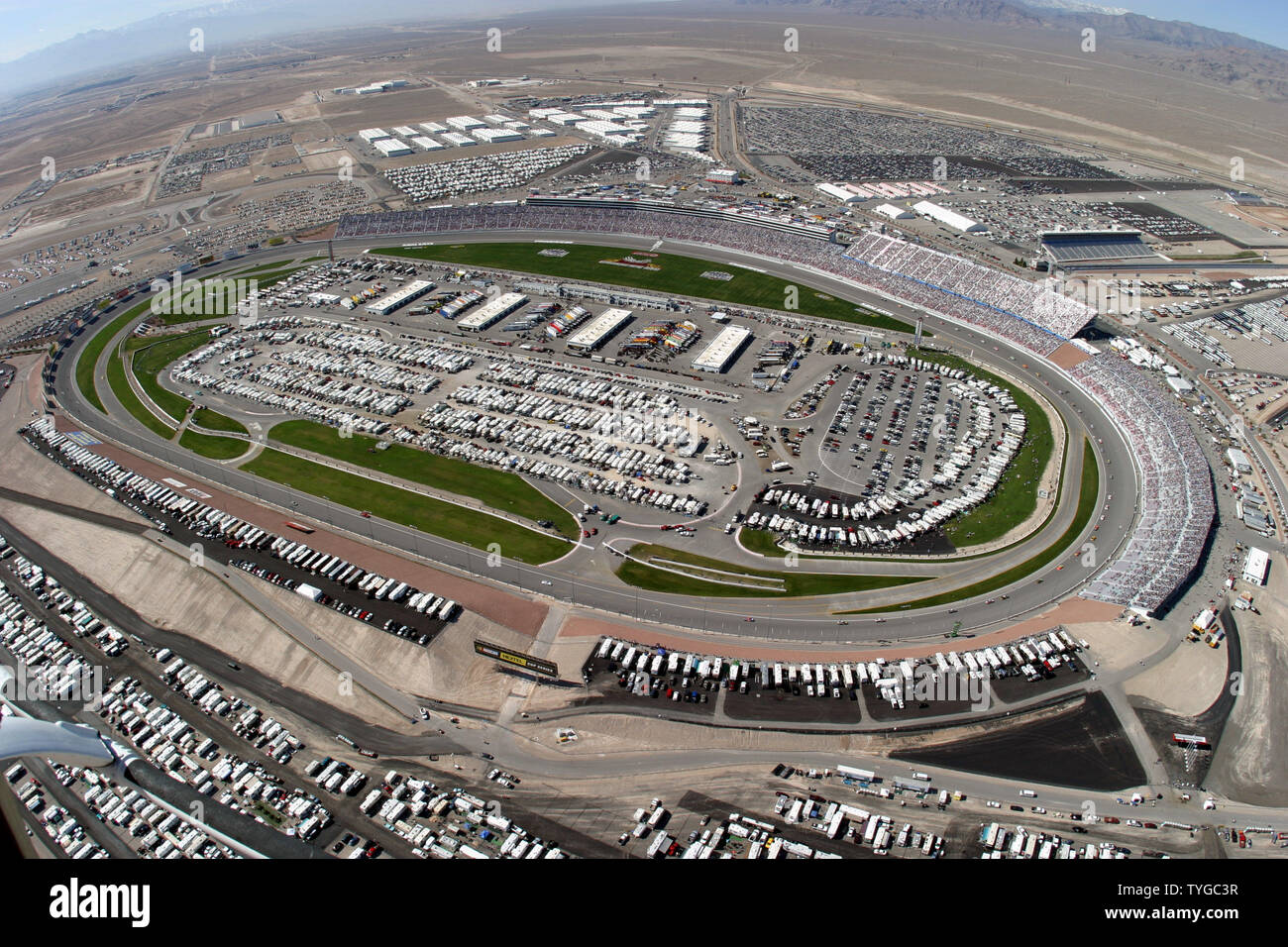 Une foule immense remplissait le speedway pour la Sams Town 300 course  NASCAR Busch Grand National,