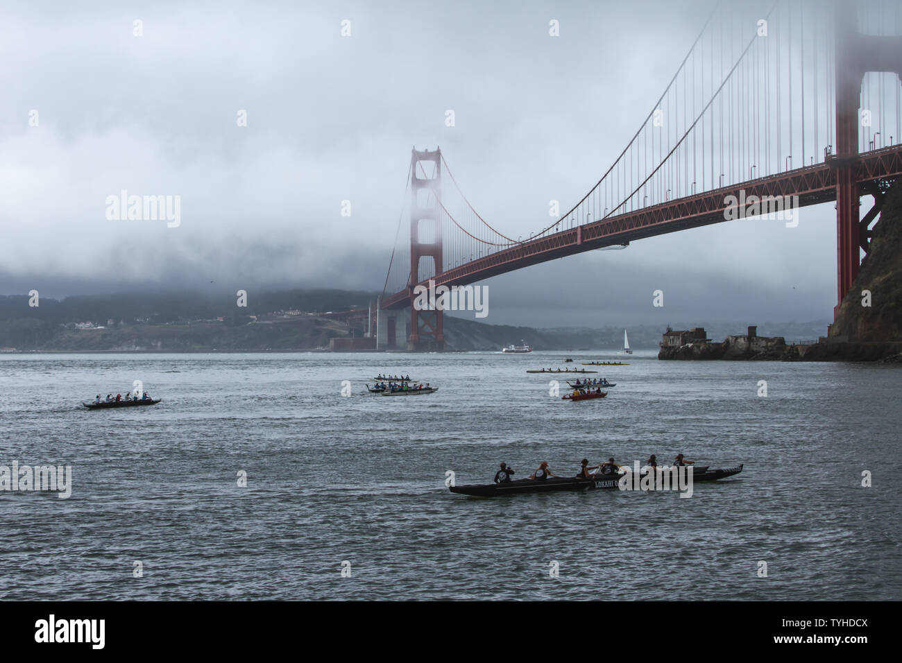 L'Outrigger Canoe Club de Race SF Ca. Golden Gate Bridge en 2018. Banque D'Images