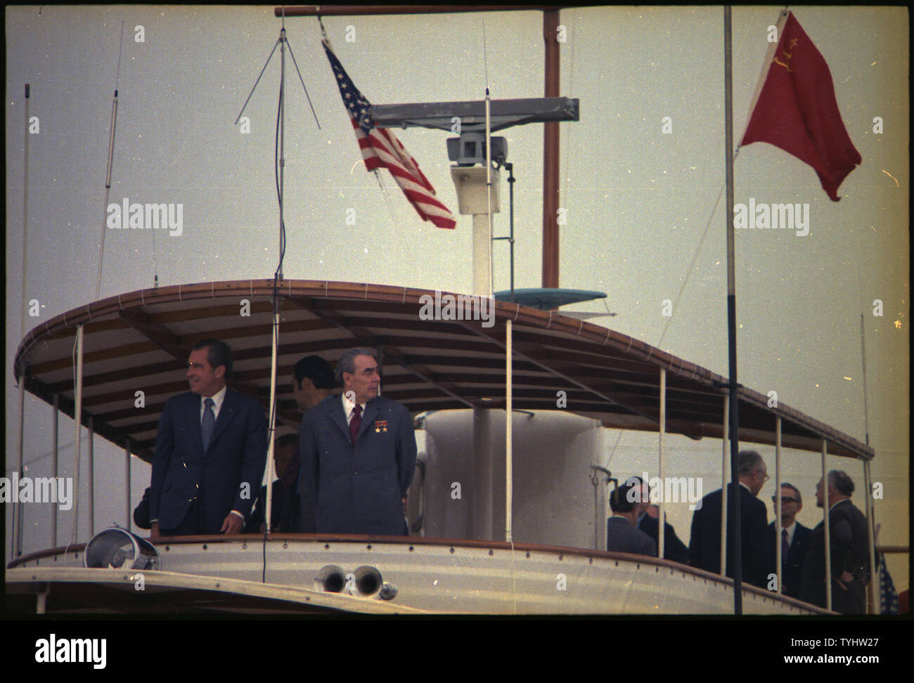 Richard Nixon et Leonid Brejnev à bord du yacht présidentiel, Sequoia. ; la portée et contenu : Sur la photo : Richard M. Nixon, Leonid Brejnev. Banque D'Images