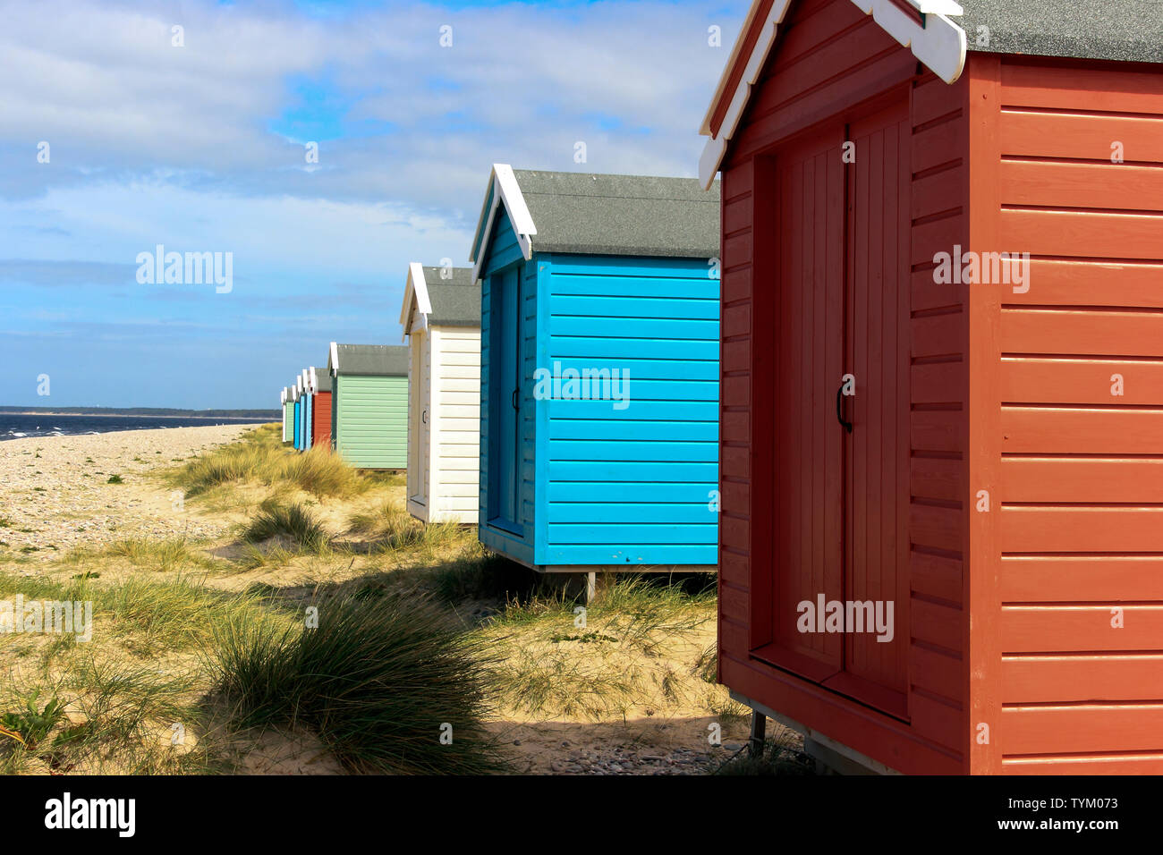 Cabines colorées, Findhorn, Ecosse, Royaume-Uni Banque D'Images