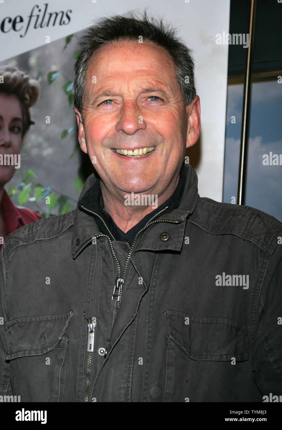 René Feret arrive pour la soirée d'ouverture de Rendez-Vous with French Cinema premiere de 'Potiche' au théâtre de Paris à New York le 3 mars 2011. UPI /Laura Cavanaugh Banque D'Images