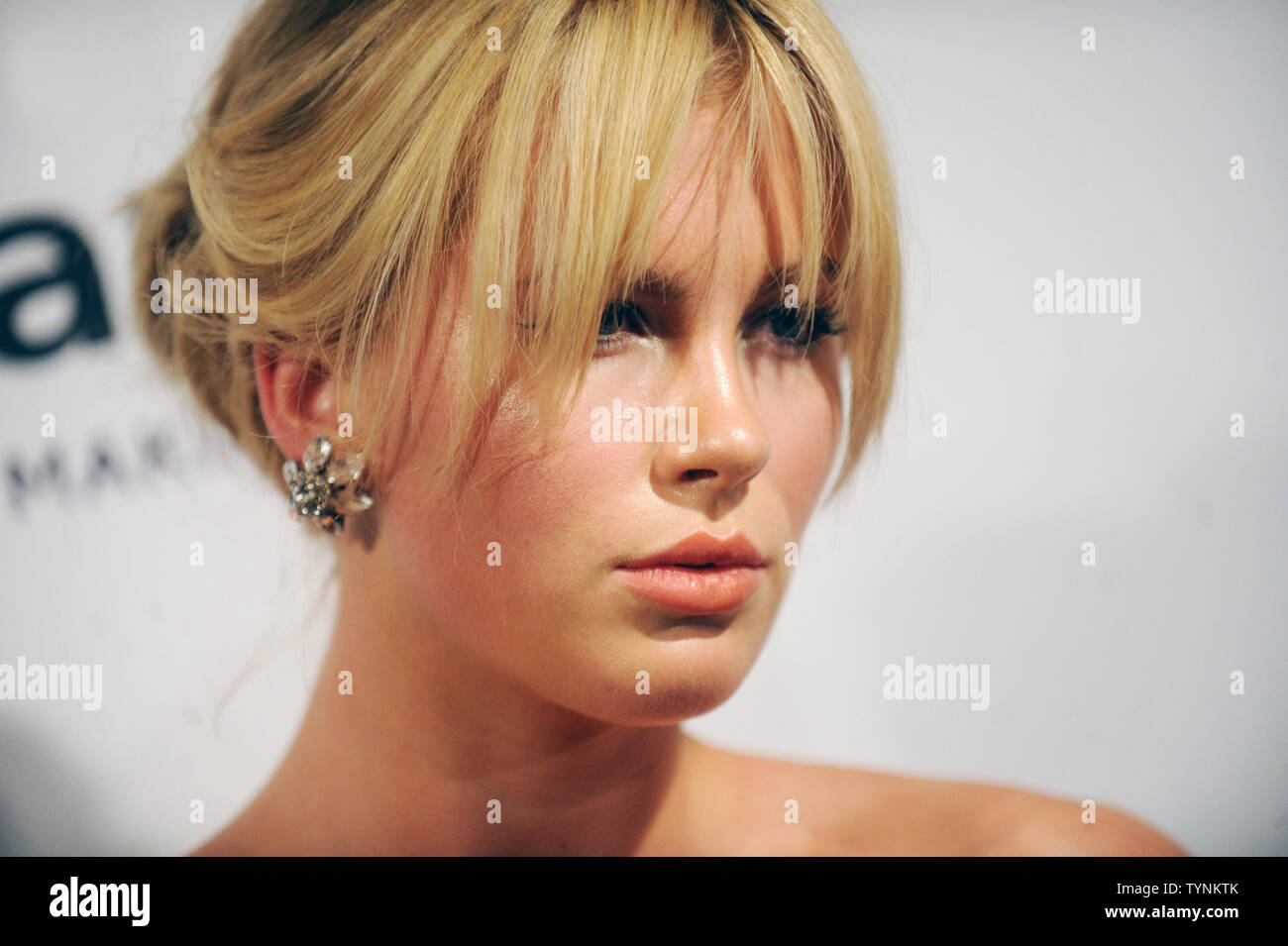 L'Irlande Baldwin arrive sur le tapis rouge à l'amfAR Inspiration Gala à la Plaza à New York le 13 juin 2013. UPI/Dennis Van Tine Banque D'Images