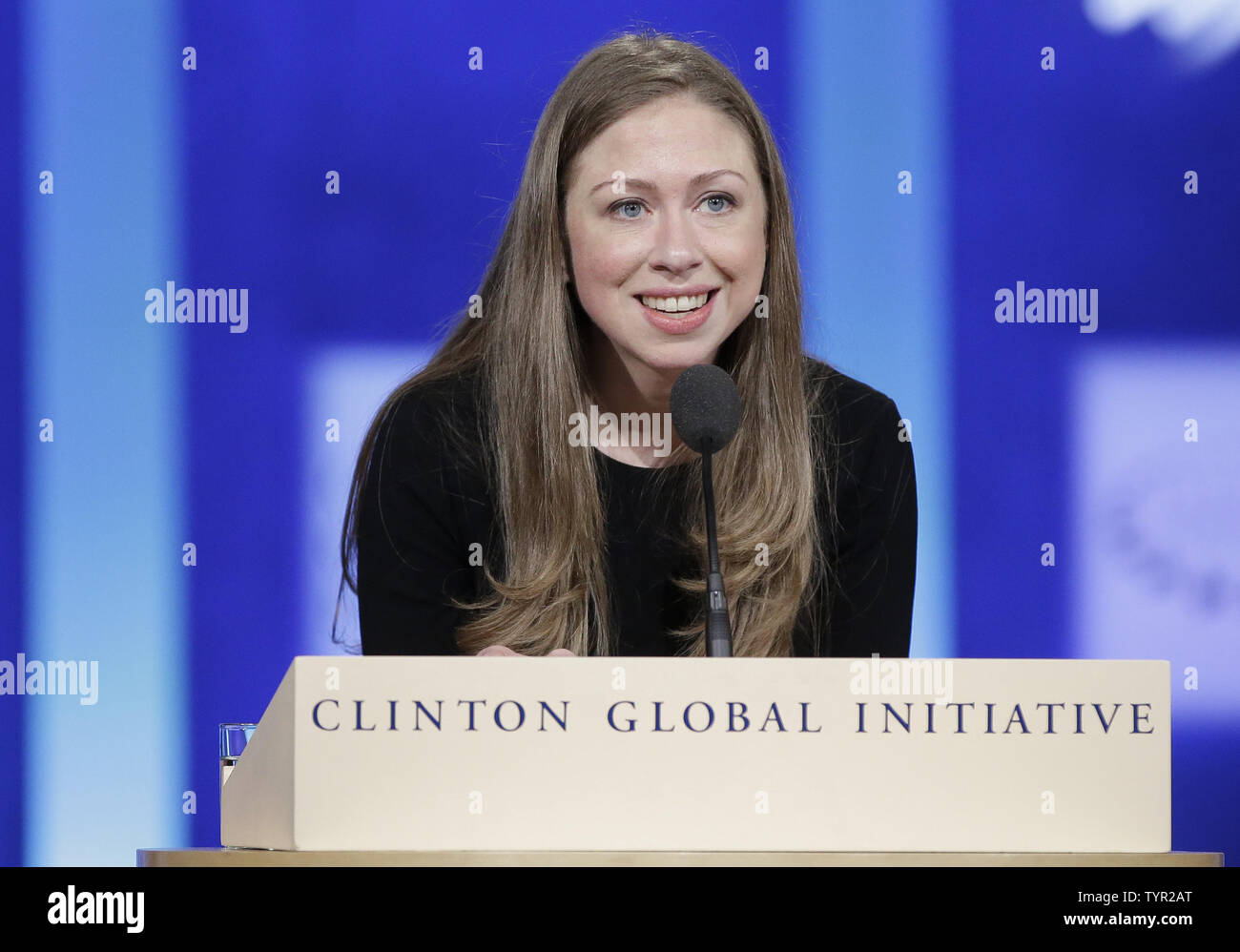 Chelsea Clinton parle sur scène lors de la Clinton Global Initiative à l'hôtel Sheraton de New York le 29 septembre 2015. Photo de John Angelillo/UPI Banque D'Images