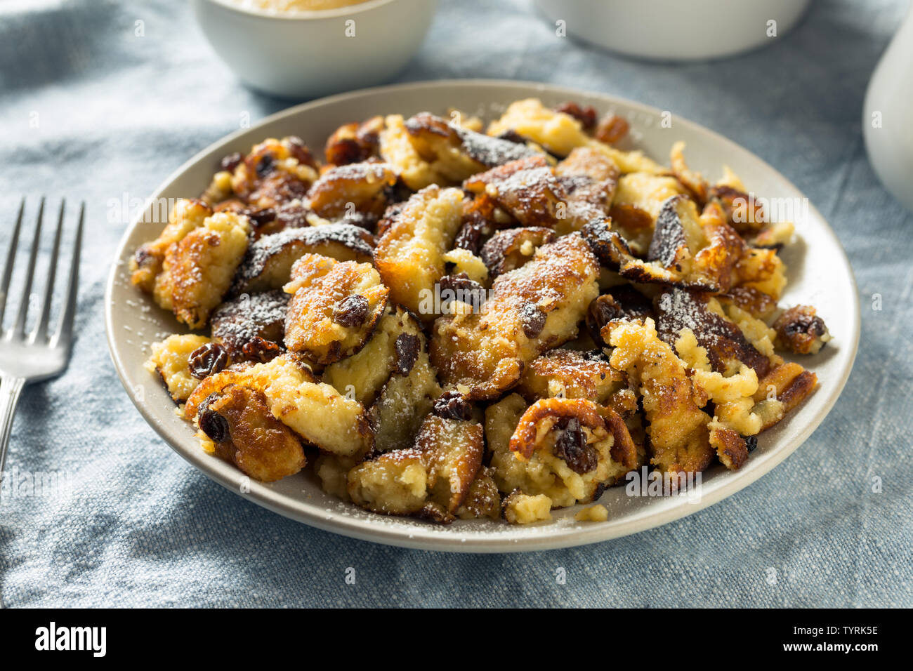 Kaiserschmarrn allemand maison d'Empereur et le sucre Banque D'Images