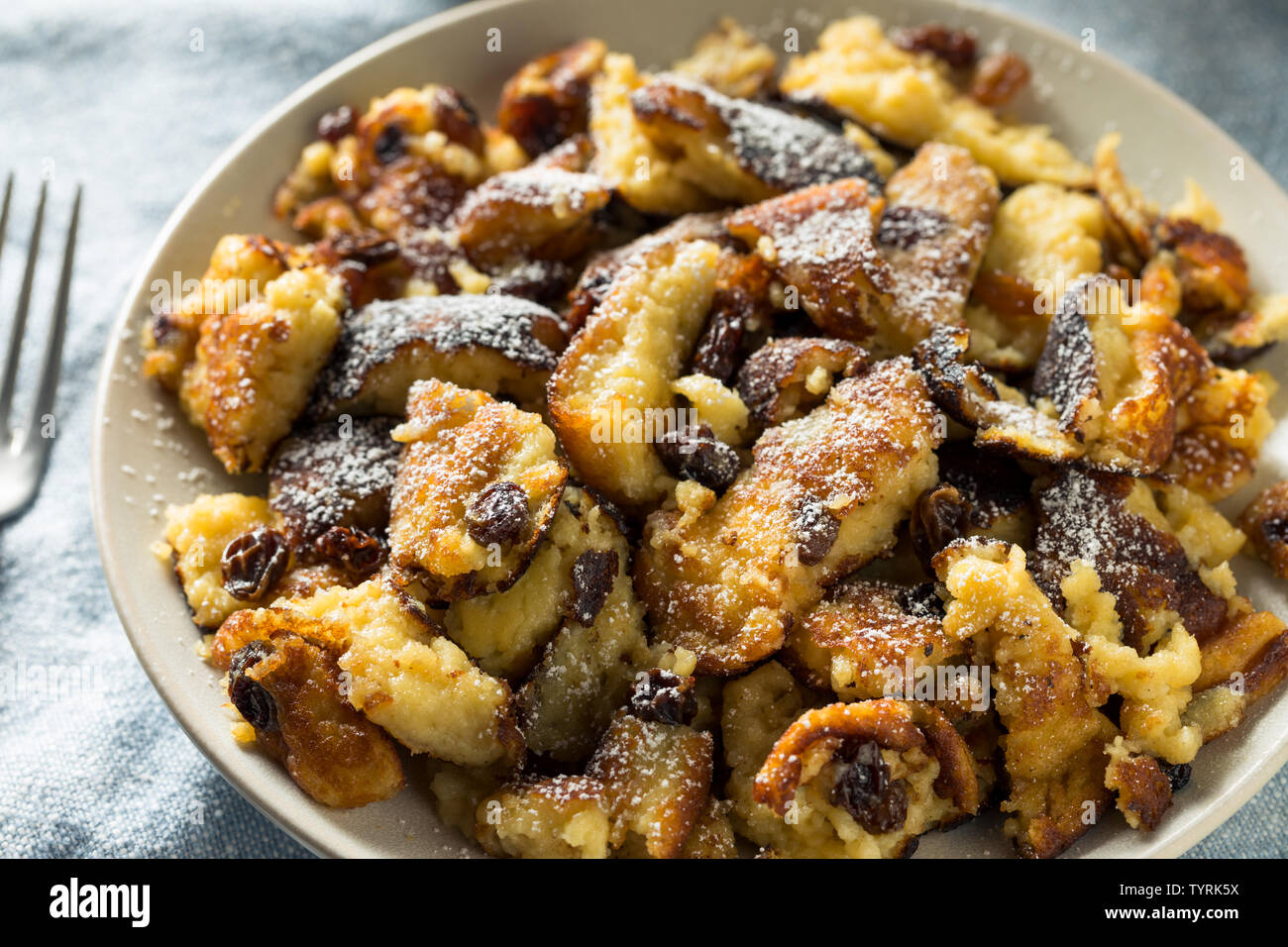 Kaiserschmarrn allemand maison d'Empereur et le sucre Banque D'Images