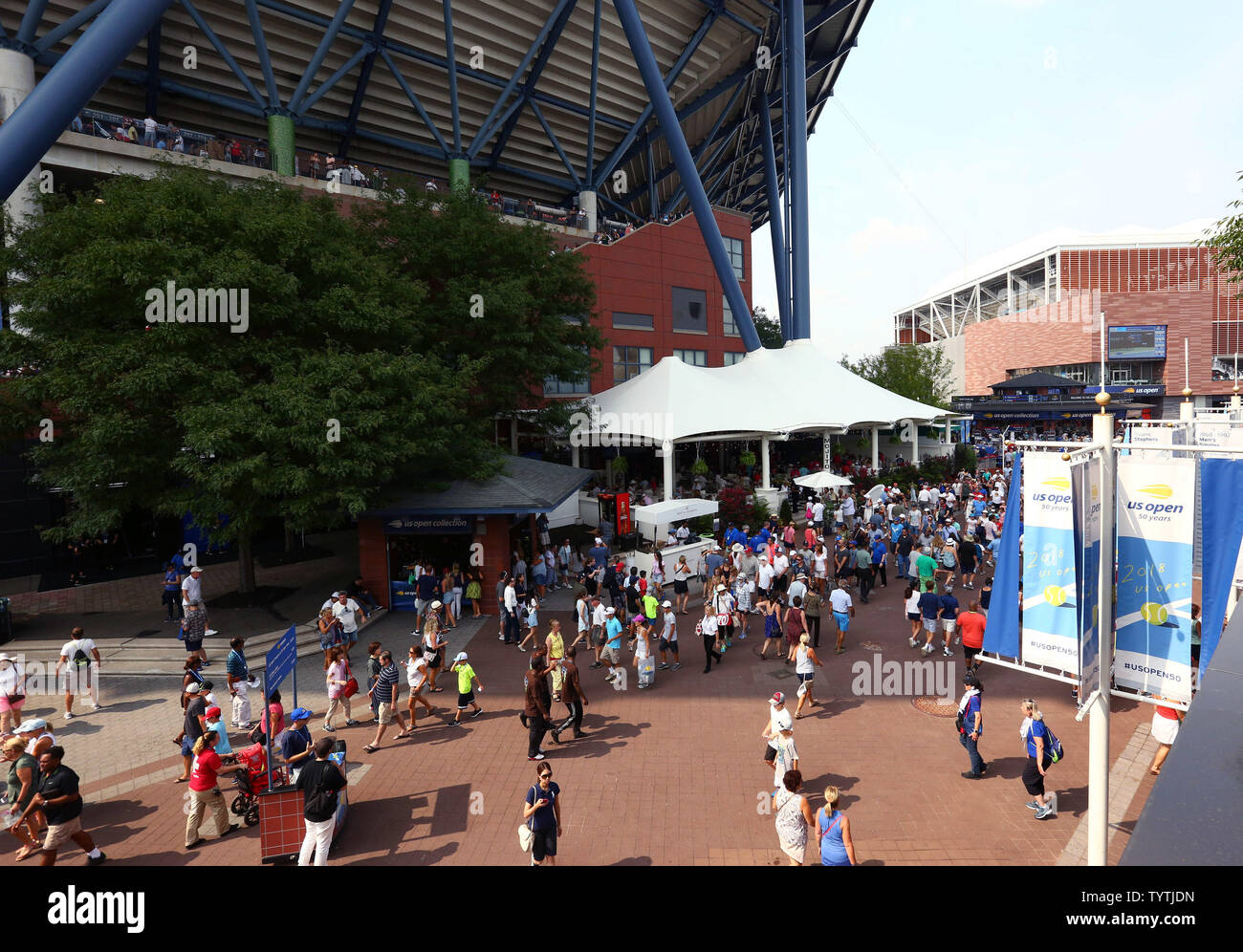 Les foules se rassemblent pour un jour d'ouverture de l'US Open 2018 Tennis Championships à l'USTA Billie Jean King National Tennis Center à New York le 27 août 2018. Monika Graff/UPI Banque D'Images