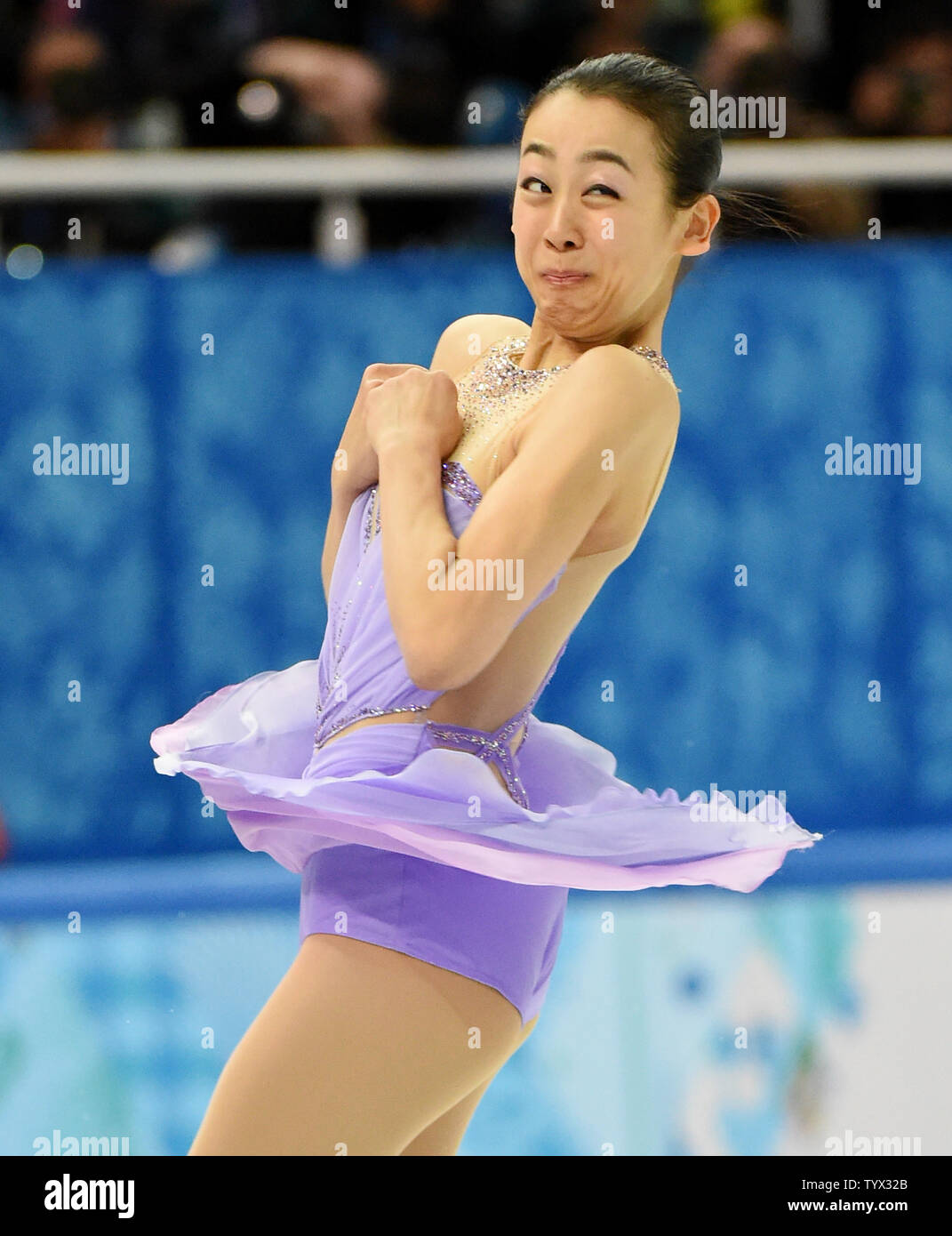 Mao Asada Japans' effectue au cours de la figure skating mesdames programme court à l'Jeux olympiques d'hiver de 2014 à Sotchi le 19 février 2014 à Sotchi, Russie. UPI/Molly Riley Banque D'Images