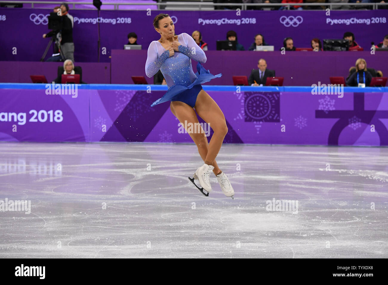 Nicole Schott de l'Allemagne participe à l'Unique Dames Programme court de patinage de compétition de patinage artistique à l'hiver 2018 de Pyeongchang Jeux Olympiques, à l'Ice Arena à Gangneung Gangneung, Corée du Sud, le 11 février 2018. Photo de Richard Ellis/UPI Banque D'Images